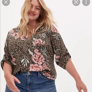 TORRID OLIVE SHIRT SIZE 3